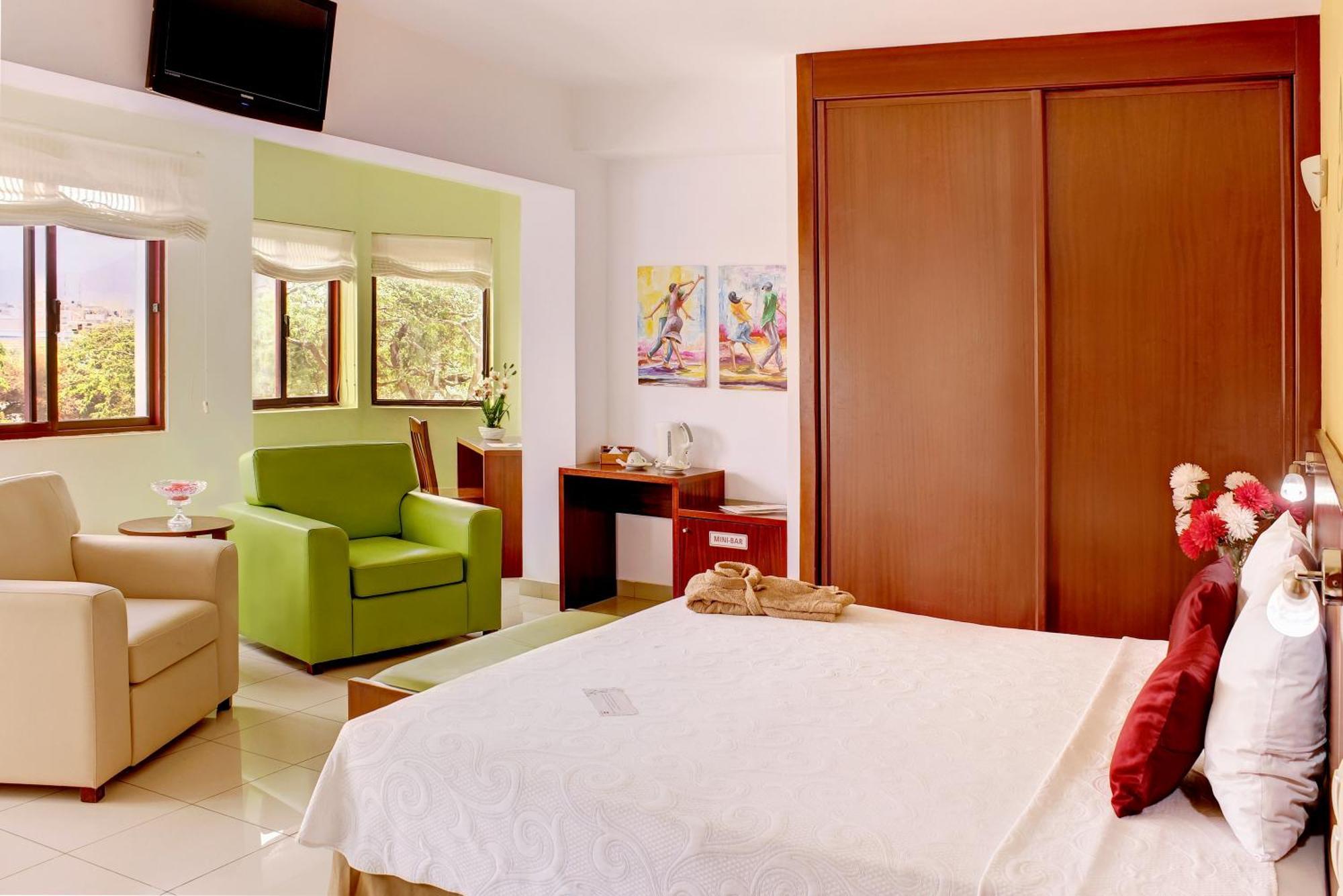 Hotel Livvo Don Paco Mindelo Ngoại thất bức ảnh