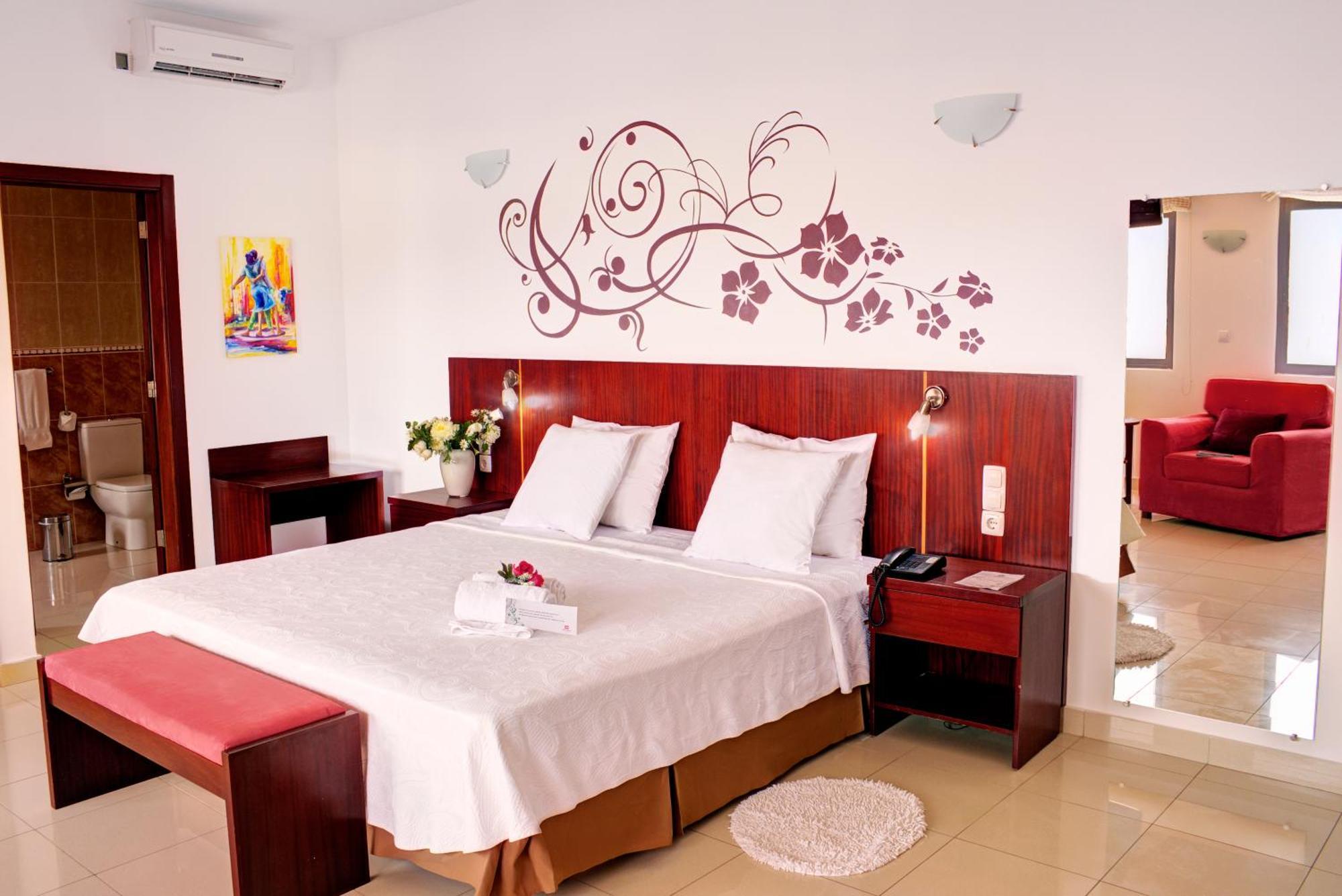 Hotel Livvo Don Paco Mindelo Ngoại thất bức ảnh
